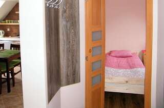 Апартаменты Apartament w Kletnie Строне-Слёнске Апартаменты-19